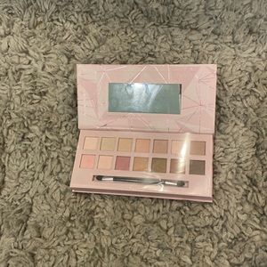 NEW Eyeshadow Pallet